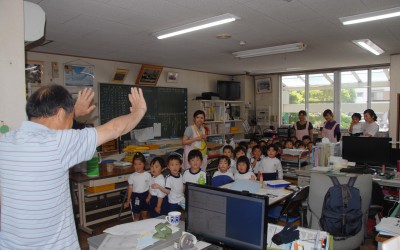 15.07 西ヶ丘「幼稚園先生ってすごい!」写真 15.07 西ヶ丘「幼稚園先生ってすごい!」写真