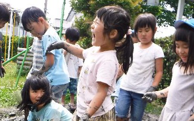 平島幼稚園 (1) 平島幼稚園 (1)